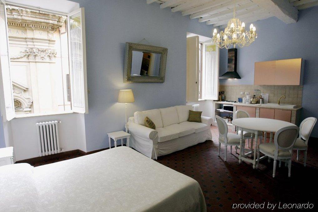 Casa De' Fiori 3* Roma